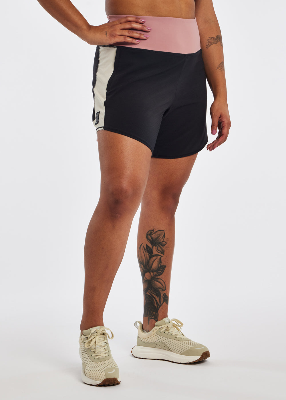 THE GYM PEOPLE Women's High Waisted Bermuda Workout Shorts Long Hiking  Running Shorts with Zipper Pockets Black at  Women's Clothing store