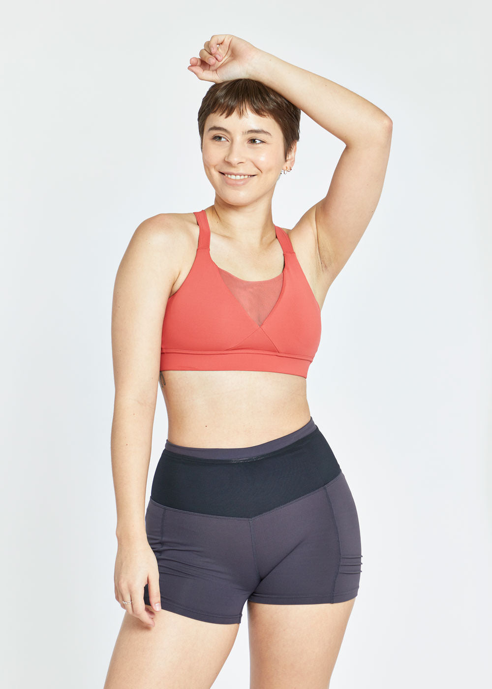 She has something to SMILE 😊 about! The Oiselle Pockito Bra is